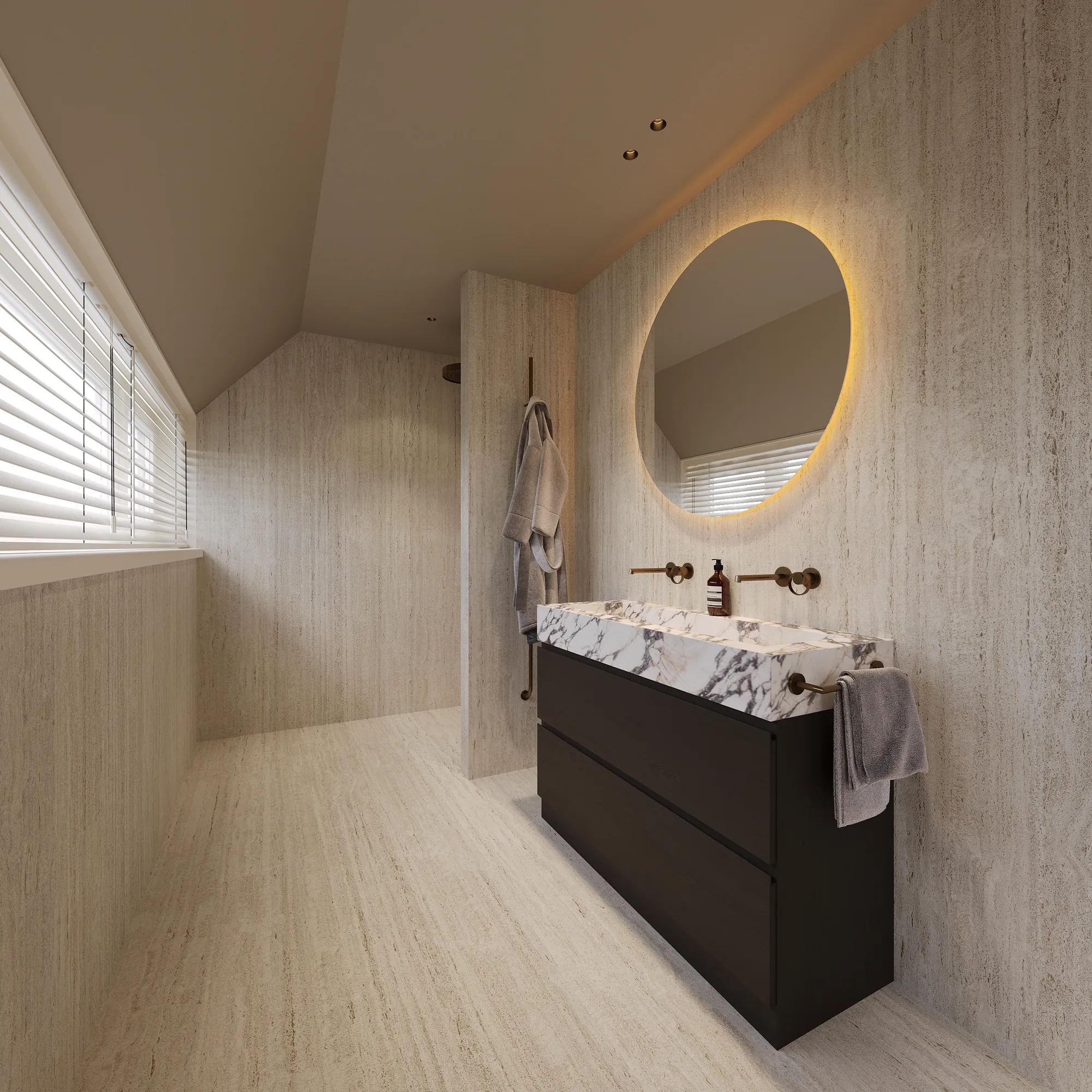 Badkamer met ovale spiegel en marmeren wastafelmeubel